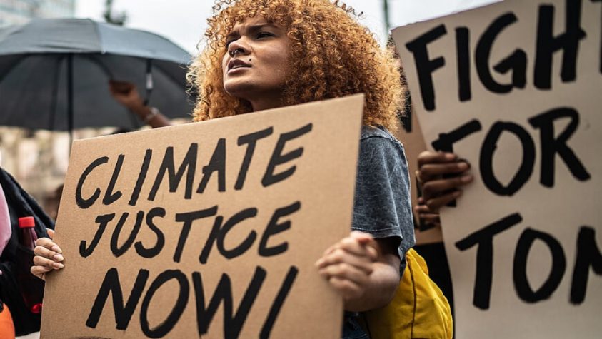जलवायु एवं पर्यावरण कार्यकर्ताओं के खिलाफ लगातार बढ़ रही है ऑनलाइन और ऑफलाइन नफ़रत